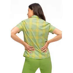 Funktionsbluse MAIER SPORTS "Philina", Damen, Gr. 50, grün (grasgrün), 85% Polyester, 15% Viscose, Kurzarm, Blusen, Karierte Kurzarm-Bluse für Wandern, Reisen und Freizeit