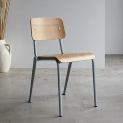 Stuhl aus Metall und Eschenholz Mio Grey