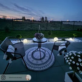 LINDBY LED-Solarlampen Lago, 3er-Set, Kugeln, Erdspieß, weiß