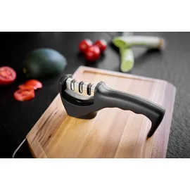 Rösle Messerschärfer, 3 Stufen, Schleifkopf wechselbar, stabiler Stand, ergonomischer Griff