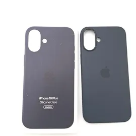 Apple iPhone 16 Plus Silikon Case mit MagSafe schwarz