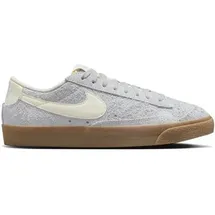 Nike Blazer Low '77 Damen Silber/Weiß 42