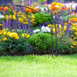 Relaxdays Beetzaun, H x B: 43 x 55 cm, 6 Zaunelemente, Garten Beeteinfassung zum Stecken, Metall, Vintage-Look, schwarz