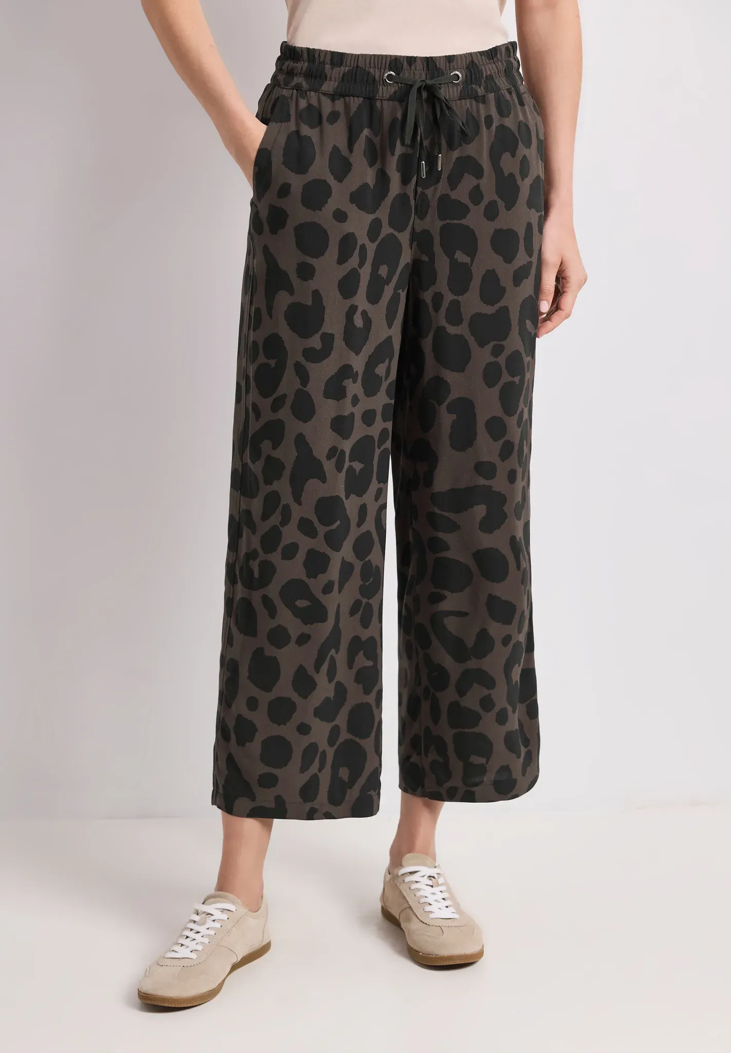 Stoffhose STREET ONE, Damen, Gr. 42, Länge 26, molten earth, Stoff, 100% Viskose, gemustert, loose fit 7/8-Länge, Hosen Stoffhose, mit allover Print