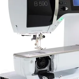 Bernina B 590 mit SDT-Stickmodul