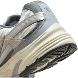 Nike Initiator Herren Light Bone / Smoke Grey-Coconut Milk 44