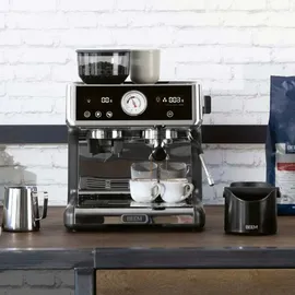 BEEM Espresso-Grind-Expert Premium Siebträgermaschine schwarz-silber mit Mahlwerk