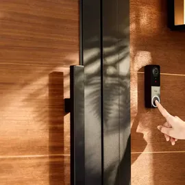 Philips Hue Secure Set Kabelgebundene Türklingelkamera & Gong Schwarz