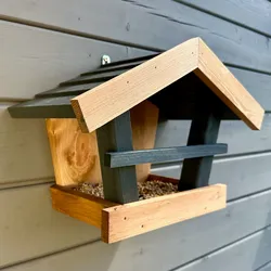 Vogelfutterstelle "Chalet"