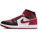 Black/White/Gym Red 40