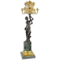 Casa Padrino Barock Kerzenhalter Frau schaut nach rechts Schwarz / Gold / Grün 37 x 32,4 x H. 108 cm - Prunkvoller 13-flammiger Bronze Kerzenständer mit Marmorsockel