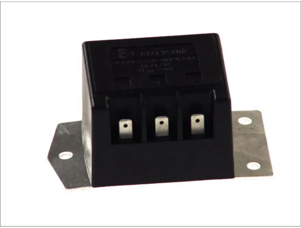 Régulateur de tension AC REO-28