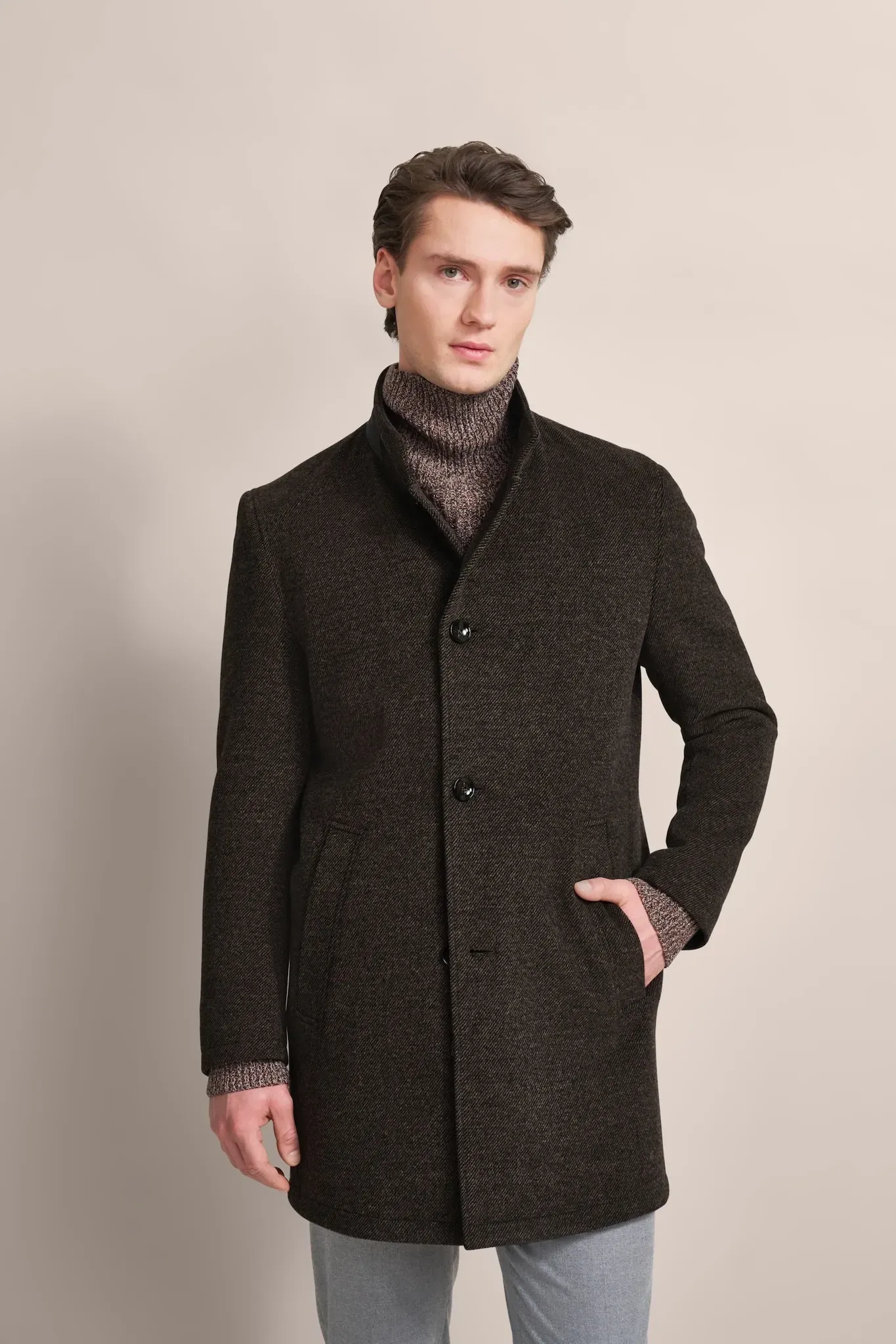 Kurzmantel BUGATTI, Herren, Gr. 52, braun (cognac), 46% Polyester, 36% Wolle, 9% Baumwolle, 6% Viskose, 3% sonstige Fasern, unifarben, slim fit, normaler Saum, Mäntel Kurzmantel, mit Stretchfunktion