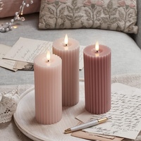 Lights4fun 3er Set LED TruGlow® Kerzen Schmal Rosa Kerzen mit Fernbedienung und Timer Osterdeko Frühlingsdeko Muttertagsgeschenk Kerze