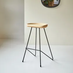 Hocker Barhocker mit schwarzem Metall