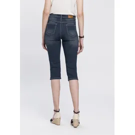 Arizona Caprijeans "mit Schlitz am Saum", Damen, Gr. 52, N-Gr, blau (dunkelblau us), Denim/Jeans, Obermaterial: 79% Baumwolle, 19% Polyester, 2% Elasthan, leichte Abriebeffekte, Basic, schmal, Jeans, schmale Passform, mit stylischen Nieten, hohe Taille, Topseller
