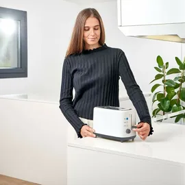 Black & Decker BXTO820E 820 W Weiß,