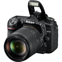 nikon-d7500-af-s-dx-18-140-mm-ed-vr nikon-d7500-af-s-dx-18-140-mm-ed-vr