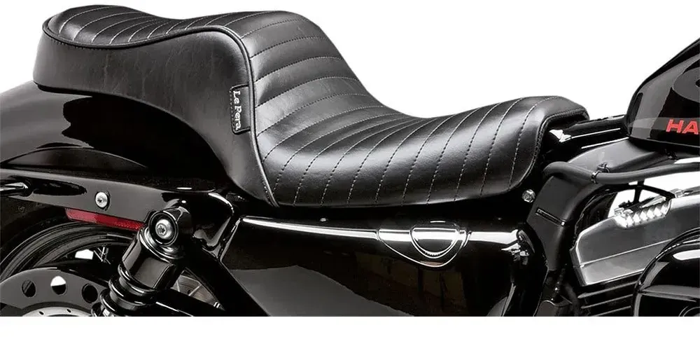Le Pera Cherokee 2-up Pleated Stitched Harley Davidson Xl 1200 C Sportster Custom Motorradsitz - Black - One Size