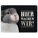 trendaffe Hier wachen wir! Metallschild XL mit Hase Motiv