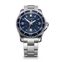 Victorinox Herren-Uhr Maverick Large, Herren-Armbanduhr, analog, Quarz, Wasserdicht bis 100 m, Gehäuse-Ø 43 mm, Armband 22 mm, 187 g, Silber