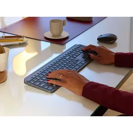 Logitech MX Keys for Business, schwarz, Logi Bolt, USB/Bluetooth, UK (920-010250)