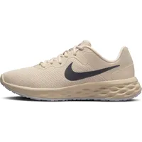 Nike Revolution 6 Next Nature Herren oatmeal/gridiron-oxygen purple 43