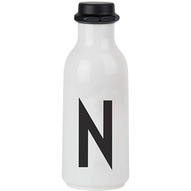 DESIGN LETTERS Persönliche Trinkflasche Weiß (N) | BPA-Frei | 500 ml | Tritan Wasserflasche im Nordisches Design | Auslaufsicher | Spülmaschinengeeignet | erhältlich von A-Z