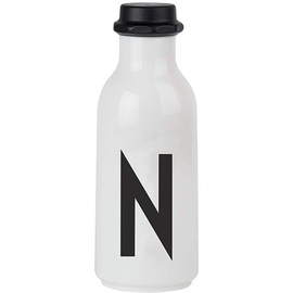 DESIGN LETTERS Persönliche Trinkflasche Weiß (N) | BPA-Frei | 500 ml | Tritan Wasserflasche im Nordisches Design | Auslaufsicher | Spülmaschinengeeignet | erhältlich von A-Z