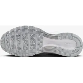 Nike P-6000 Damen Metallic Summit White/Pure Platinum/Wolf Grey/White 38,5