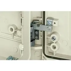 Schneider Electric NSYRETPLA Türhalterung für alle Versionen von PLA, PLAZ und PLAT-Öffnungen 110o