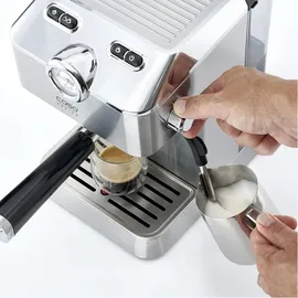 CASO Design Espresso Gourmet Siebträgermaschine silber mit Milchaufschäumer