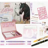Miss Melody Briefbox Handlettering