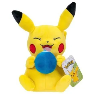Jazwares Pokémon Plüschfigur Pikachu with Oran Berry Accy 20 cm,