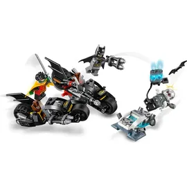 LEGO DC Comics Super Heroes Batcycle-Duell mit Mr. Freeze 76118
