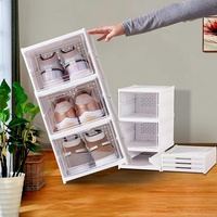 GUDEMAY Schuhboxen - Faltbare Schuhschrank mit transparent Türen - Kunststoff Schuhregal stapelbar und platzsparend für Sneaker bis Größe 46, Installationsfrei (Weiß - 3 Ebenen)