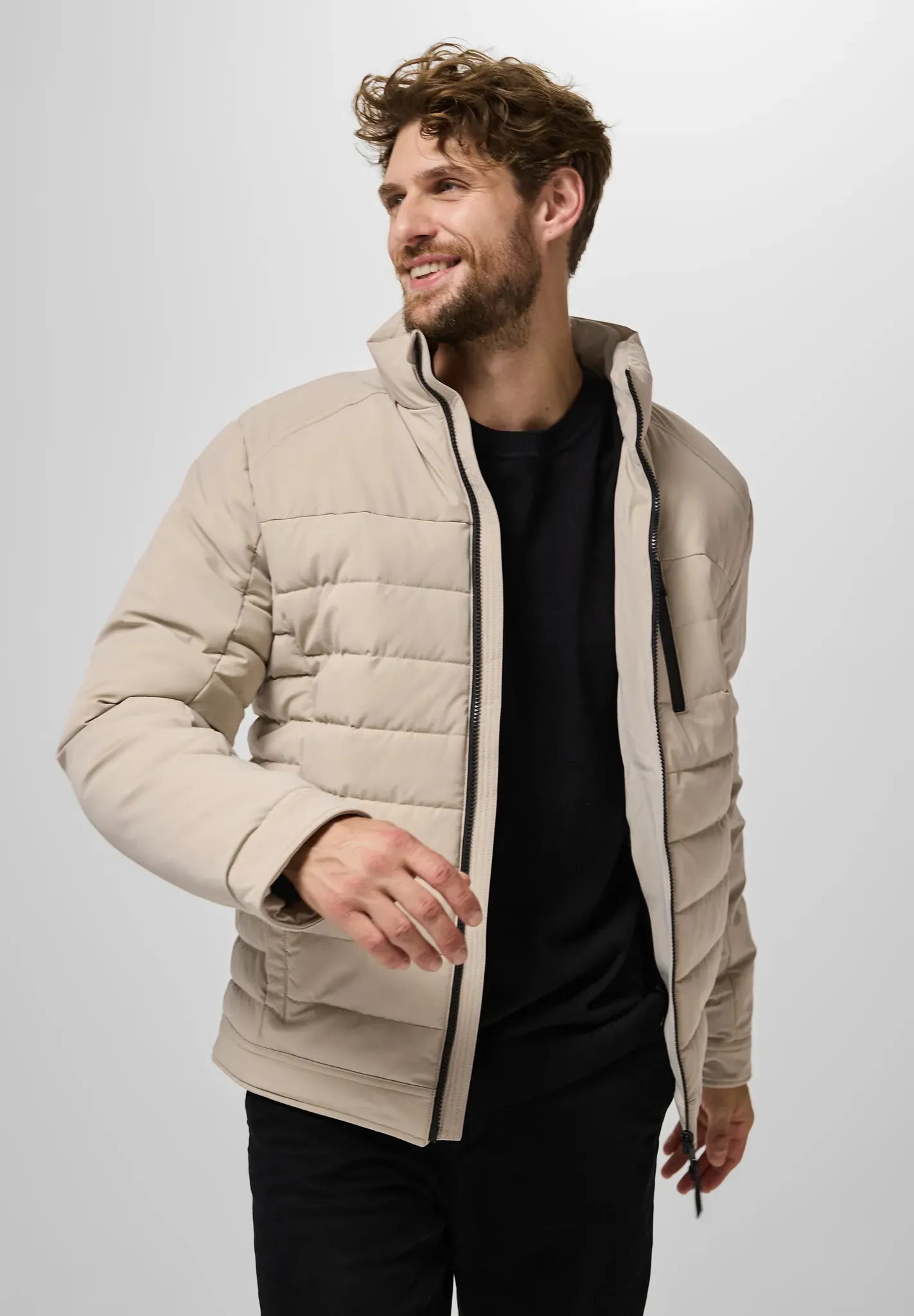 Steppjacke STREET ONE MEN, Herren, Gr. L (42), beige (pure beige), Stoff, Obermaterial: 90% Nylon, 10% Elasthan. Futter: 100% Polyester. Füllung: 100% Polyester, unifarben, normal normal, hoch geschlossener Ausschnitt, normaler Saum, Jacken Steppjacke, mit Stehkragen