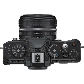 Nikon Z f + Nikkor Z 40 mm f/2,0 SE schwarz