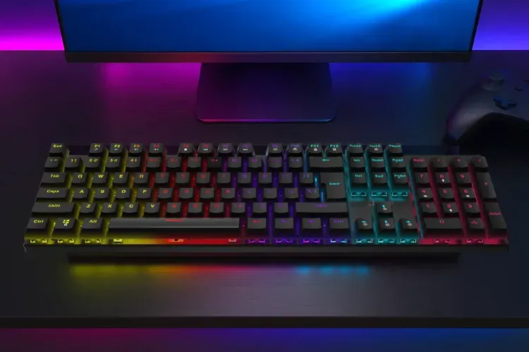 Neue Gaming Mechanische Tastatur Triadyn PLAY TAYGETE RGB Anti-Ghosting Blaue Schalter für Gamer