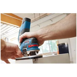 Bosch Fräser-Set, 15-teilig, inklusive gratis Cuttermesser