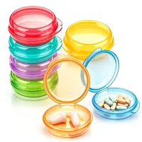 7 Stück Mini-Pillendose in 7 Farben, Kleine Tragbares Reise Pillenetui, Transparente Pillendose für Pillen, Vitamine, Nahrungsergänzungsmittel, Leberöl, Süßigkeiten