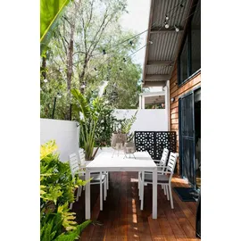 BIZZOTTO Helina Gartenstuhl 55 x 55 x 86 cm weiß stapelbar mit Armlehne