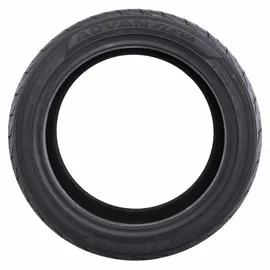 Yokohama Advan Fleva V701 255/40 R17 94W