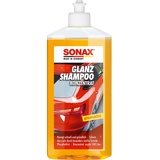 SONAX GlanzShampoo Konzentrat (500 ml) durchdringt und löst Schmutz gründlich, ohne Angreifen der Wachs-Schutzschicht | Art-Nr. 03142000
