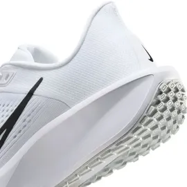 Nike Quest 6 Damen White / Black 40,5
