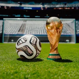 adidas FIFA Fußball-Weltmeisterschaft 26 Trionda Finals Pro Ball Gr. 5