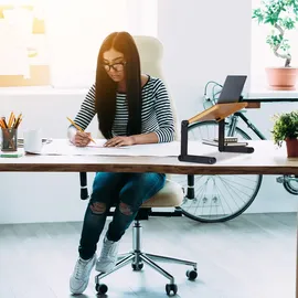 Relaxdays Laptop Ständer Bambus Aluminium, 15 Zoll Laptoptisch, Betttisch höhenverstellbar, HBT 47,5 x 60 x 26 cm, natur