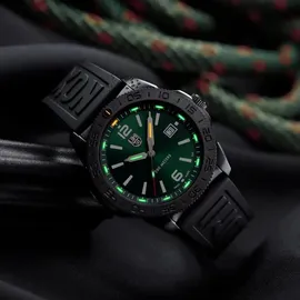 Luminox Pacific Diver Quarz Edelstahl 44 mm XS.3137.B