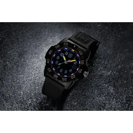 Luminox Navy Seal Foundation Kautschuk 45 mm XS.3503.NSF