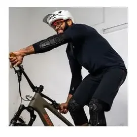 G-Form g form pro x3 triple matte black ellenbogenschutzer - L